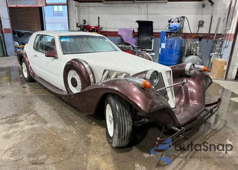 1984 Mercury Cougar z USA, uszkodzony, nr VIN 1MEBP92F2EH699360